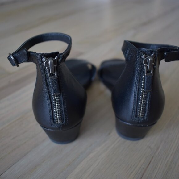 NWOT Eileen Fisher Black Mara Wedge Ankle Strap Leather Wedge Sandal -6.5 - Picture 5 of 6